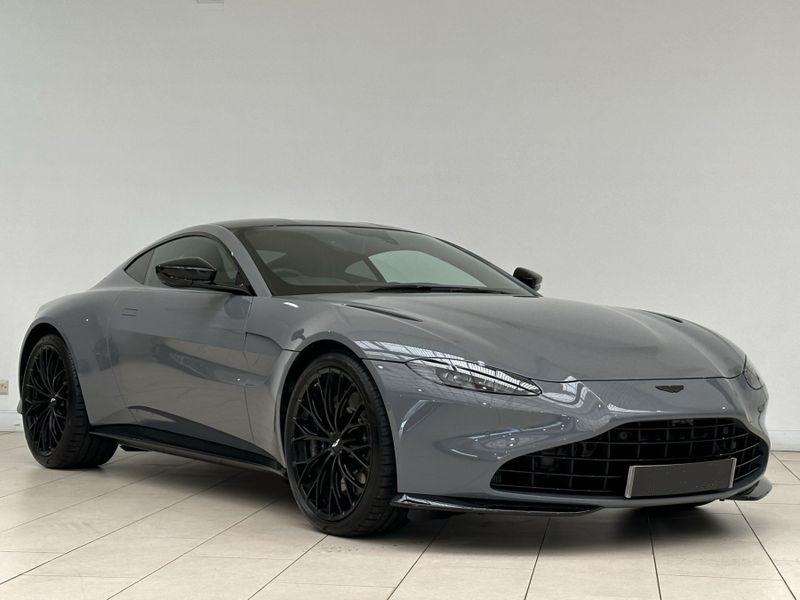 Aston Martin Vantage 6