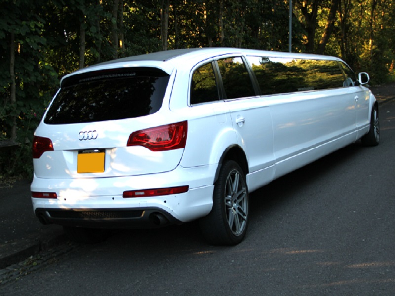 Stretched Q7 for Prom Hire