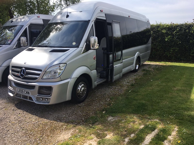 Party Buses London Hire